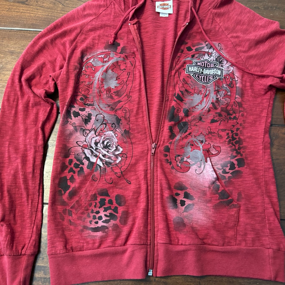 Women’s Harley Davidson shirt -hoodie size-small. Exc condition